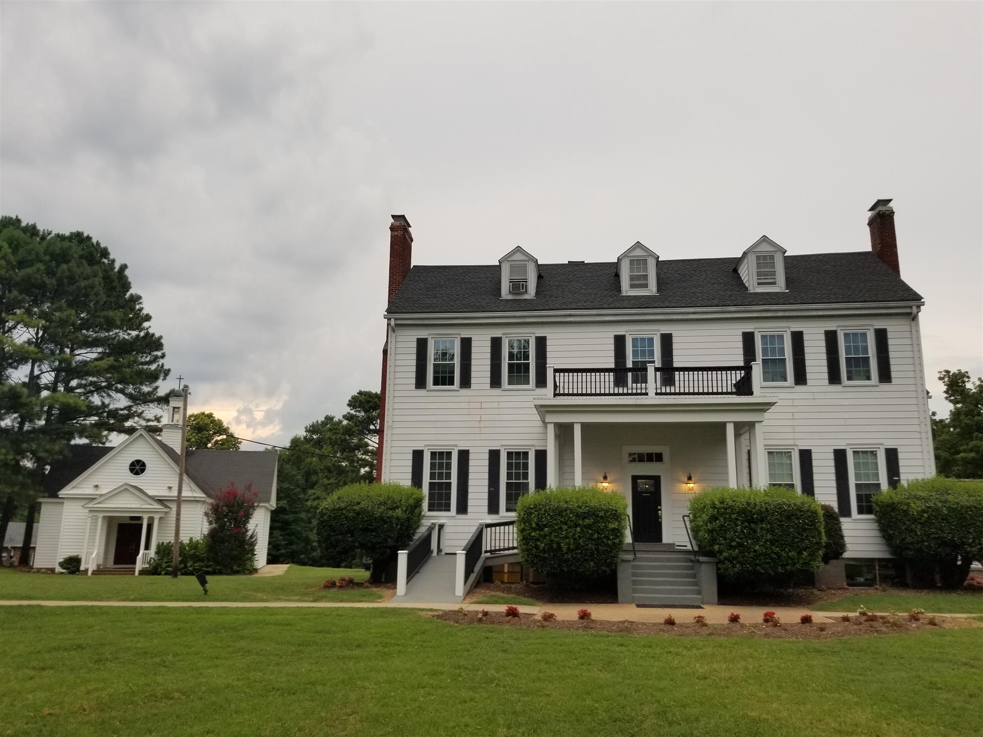 Chester Rotary Builds Cornhole Boards for Jackson Feild Youth Rotary